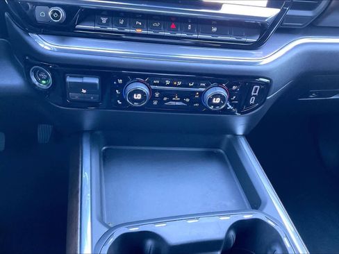 Used 2025 Chevrolet Silverado 3500 High Country w/ Technology Package image 32