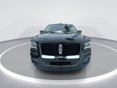 Used 2023 Lincoln Navigator L Reserve w/ Equipment Group 201A image 3