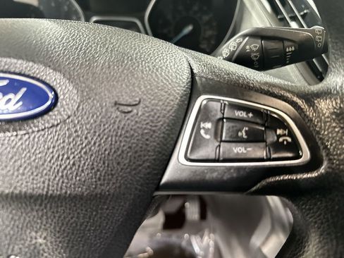 Used 2019 Ford Escape SE image 30