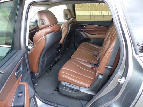 Used 2024 Acura MDX SH-AWD w/ Technology Package image 34