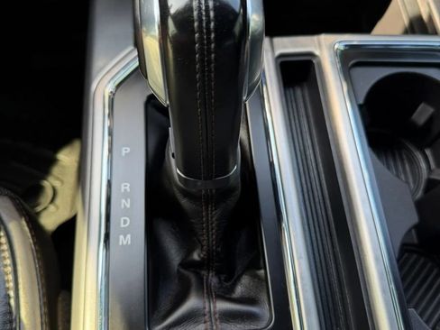 Used 2018 Ford F150 Platinum w/ Equipment Group 701A Luxury AWD/4WD image 34