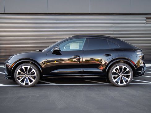 New 2025 Porsche Macan Turbo Electric AWD/4WD image 2