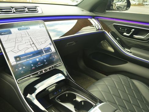 Used 2025 Mercedes-Benz S 580 4MATIC Sedan image 20