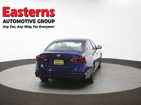 Used 2023 Nissan Altima 2.5 SR FWD image 37