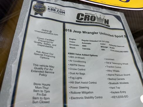 Used 2018 Jeep Wrangler Unlimited Sport S AWD/4WD image 40