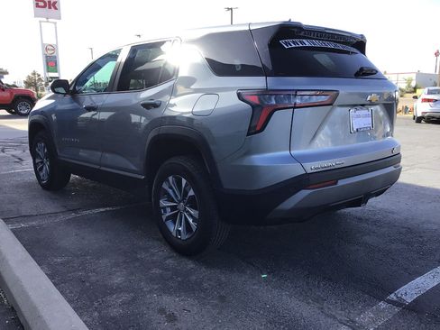 Used 2025 Chevrolet Equinox LT image 4