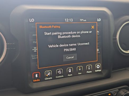 Used 2023 Jeep Wrangler Unlimited Sahara w/ Cold Weather Group AWD/4WD image 28