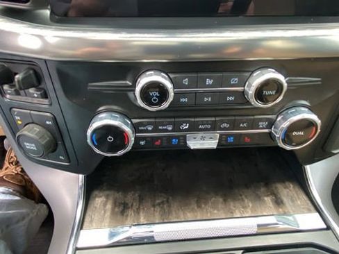 Used 2023 Ford F150 Lariat w/ Equipment Group 502A High AWD/4WD image 27
