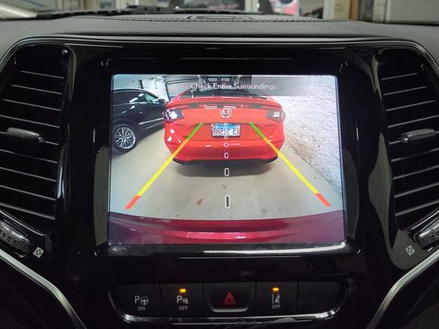 Used 2020 Jeep Cherokee High Altitude image 33