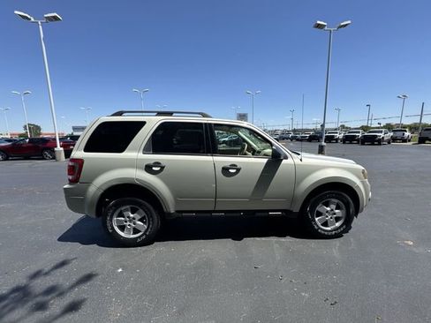 Used 2009 Ford Escape XLT AWD/4WD image 6