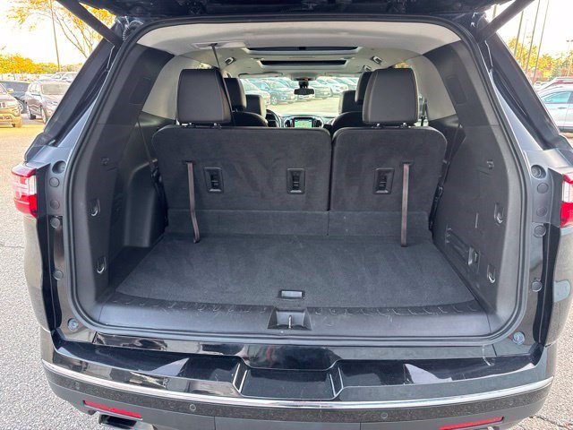 Used 2019 Chevrolet Traverse Premier w/ LPO, Black Accent Package AWD/4WD image 17
