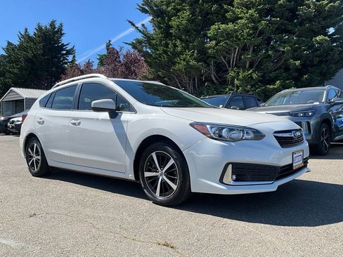 Used 2022 Subaru Impreza 2.0i Premium w/ Popular Package #3 AWD/4WD image 2
