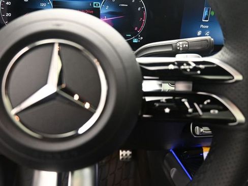 Used 2026 Mercedes-Benz GLB 250 GLB 250 image 14