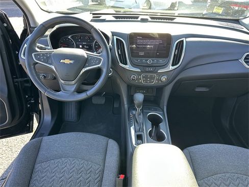 Used 2022 Chevrolet Equinox LT image 12