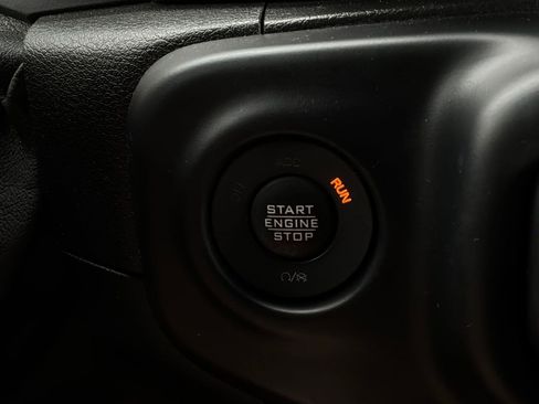 Used 2021 Jeep Wrangler Unlimited Sport AWD/4WD image 25