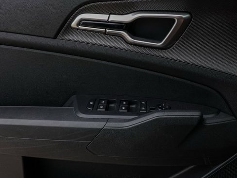 Used 2024 Kia Sportage LX image 23