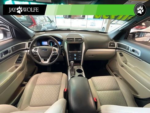 Used 2013 Ford Explorer XLT FWD image 8