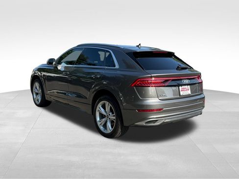 Used 2022 Audi Q8 Premium w/ Convenience Package AWD/4WD image 6