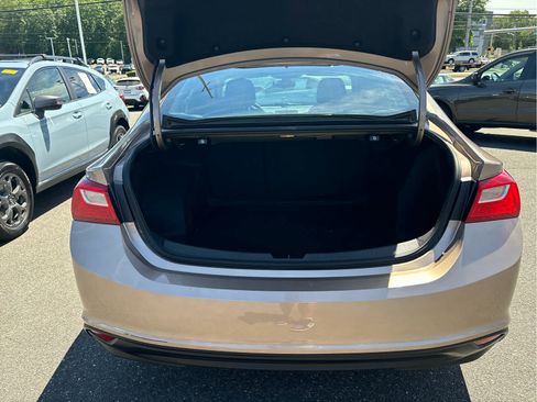 Used 2018 Chevrolet Malibu LT FWD image 20