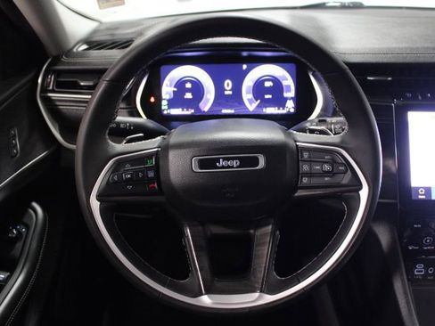 Used 2023 Jeep Grand Cherokee L Limited w/ Luxury Tech Group II image 34