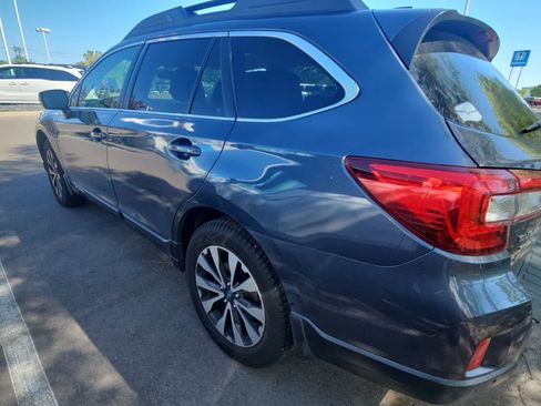 Used 2017 Subaru Outback 2.5i Limited AWD/4WD image 4