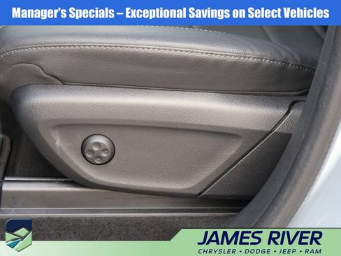 Used 2025 Mercedes-Benz GLE 350 4MATIC image 24
