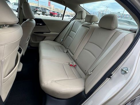 Used 2015 Honda Accord EX-L image 17