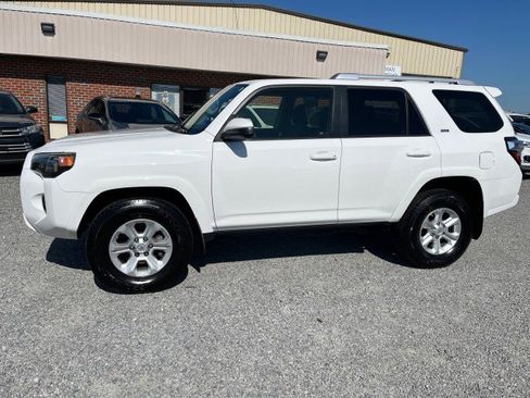 Used 2014 Toyota 4Runner SR5 w/ Convenience Package AWD/4WD image 1