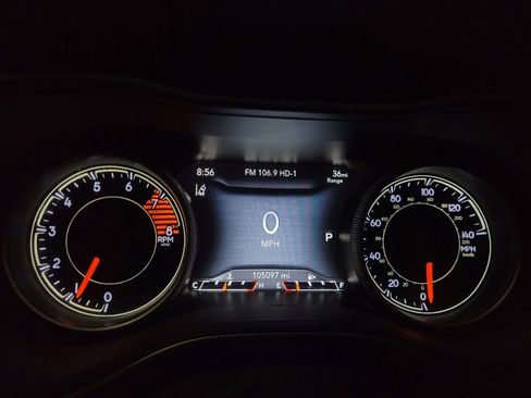 Used 2019 Jeep Cherokee Limited w/ Technology Group AWD/4WD image 23