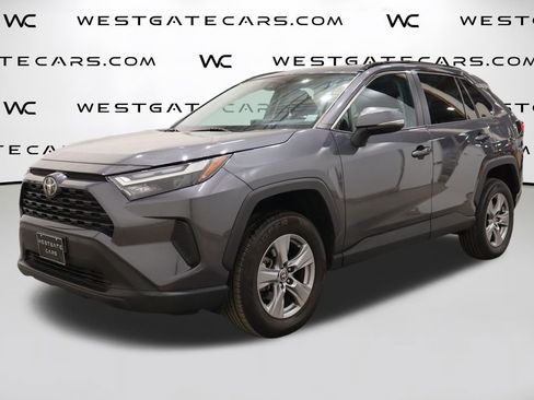 Used 2022 Toyota RAV4 XLE image 1
