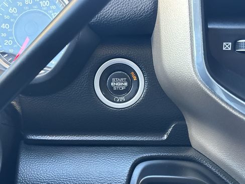 Certified 2019 RAM 3500 Laramie AWD/4WD image 17