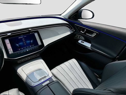 Certified 2025 Mercedes-Benz E 450 4MATIC Sedan image 25
