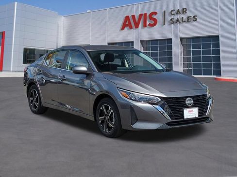 Used 2025 Nissan Sentra SV FWD image 3