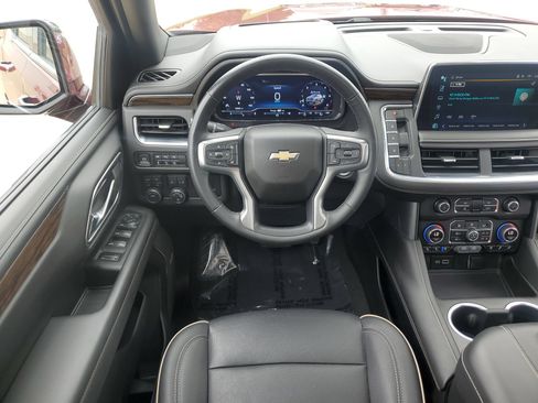 Used 2023 Chevrolet Tahoe Premier AWD/4WD image 18