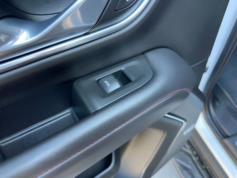 Used 2023 Chevrolet Suburban RST image 34