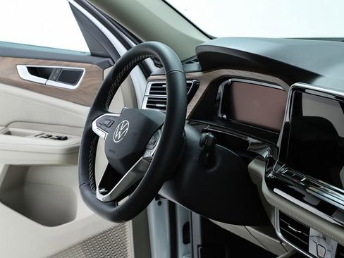 New 2026 Volkswagen Atlas SE image 71