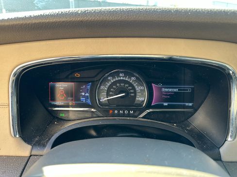 Used 2015 Lincoln Navigator 2WD image 15