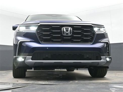 New 2025 Honda Pilot Touring image 34