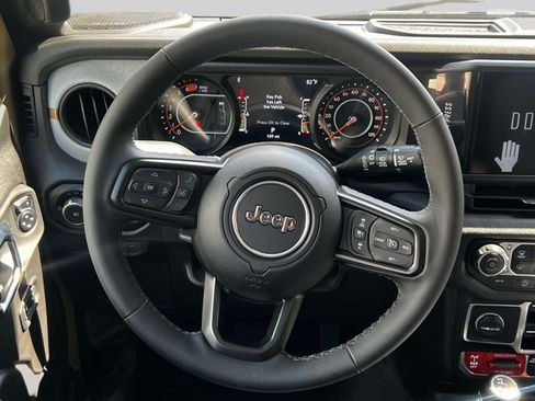 Certified 2025 Jeep Wrangler Unlimited Sport AWD/4WD image 13