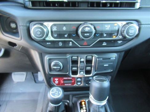 New 2025 Jeep Gladiator Rubicon w/ Convenience Group image 22