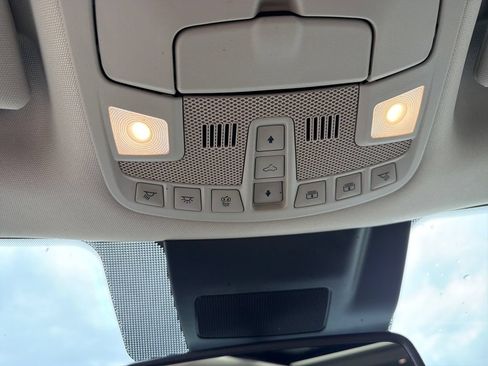 Used 2019 Ford Expedition XLT w/ Equipment Group 202A AWD/4WD image 34