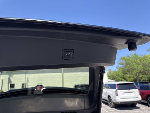 Used 2025 Cadillac Lyriq Luxury w/ LPO, Floor Liner Package AWD/4WD image 12