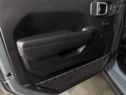 Used 2025 Jeep Wrangler Unlimited Rubicon 4xe w/ Safety Group AWD/4WD image 25