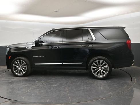 Used 2021 GMC Yukon Denali w/ Denali Premium Package AWD/4WD image 5