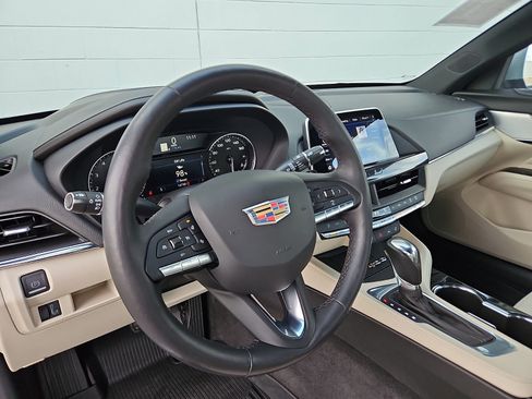 Certified 2023 Cadillac CT4 Luxury w/ Sun And Sound Package image 15