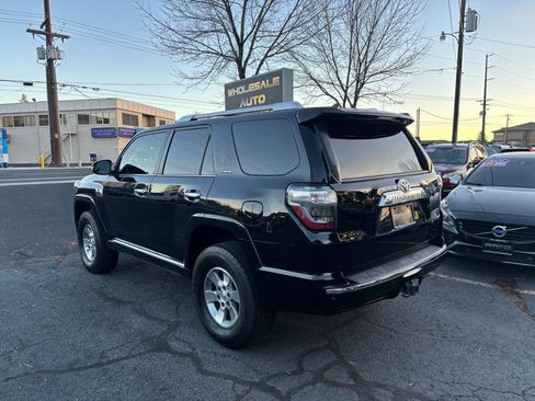 Used 2015 Toyota 4Runner Limited AWD/4WD image 3