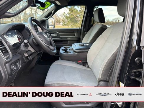 Used 2024 RAM 2500 Big Horn image 10