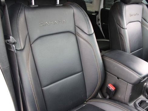 Used 2024 Jeep Wrangler Unlimited Sahara w/ Safety Group image 13