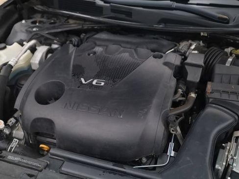 Used 2019 Nissan Maxima SR w/ Premium Package FWD image 8