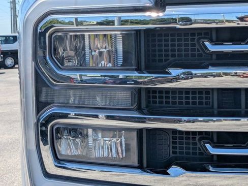 Used 2025 Ford F250 Lariat w/ Chrome Package AWD/4WD image 11
